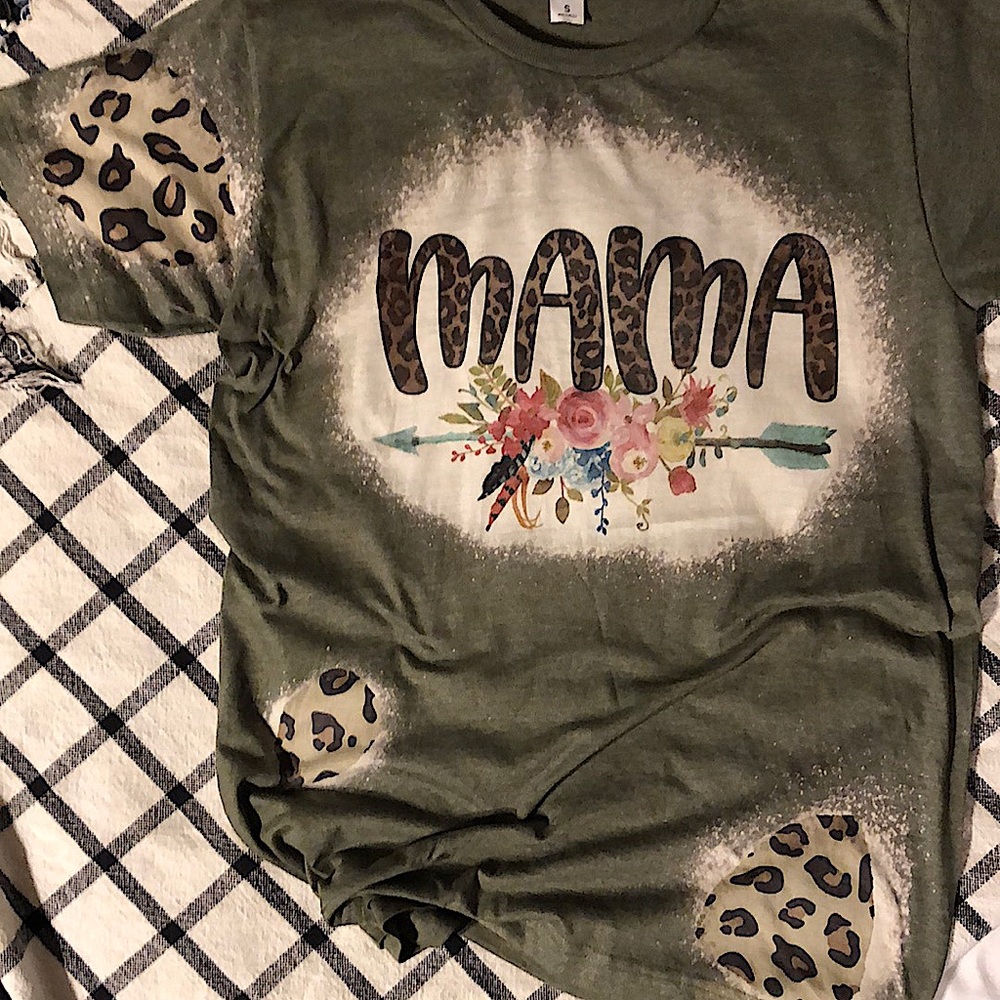 Mama tee shirt. NEW